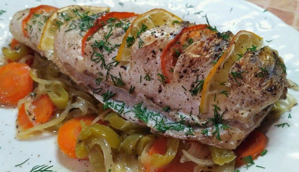 рецепт судака в духовке с овощами. судак с картошкой в духовке. судак с овощами. судак запеченный в духовке. судак с овощами в духовке.