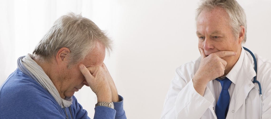 «Мы обнаружили потерю памяти и усадку мозга у относительно молодых людей задолго до появления каких-либо симптомов», - сказал Сешадри. «Никогда не слишком рано вспоминать о снижении стресса».