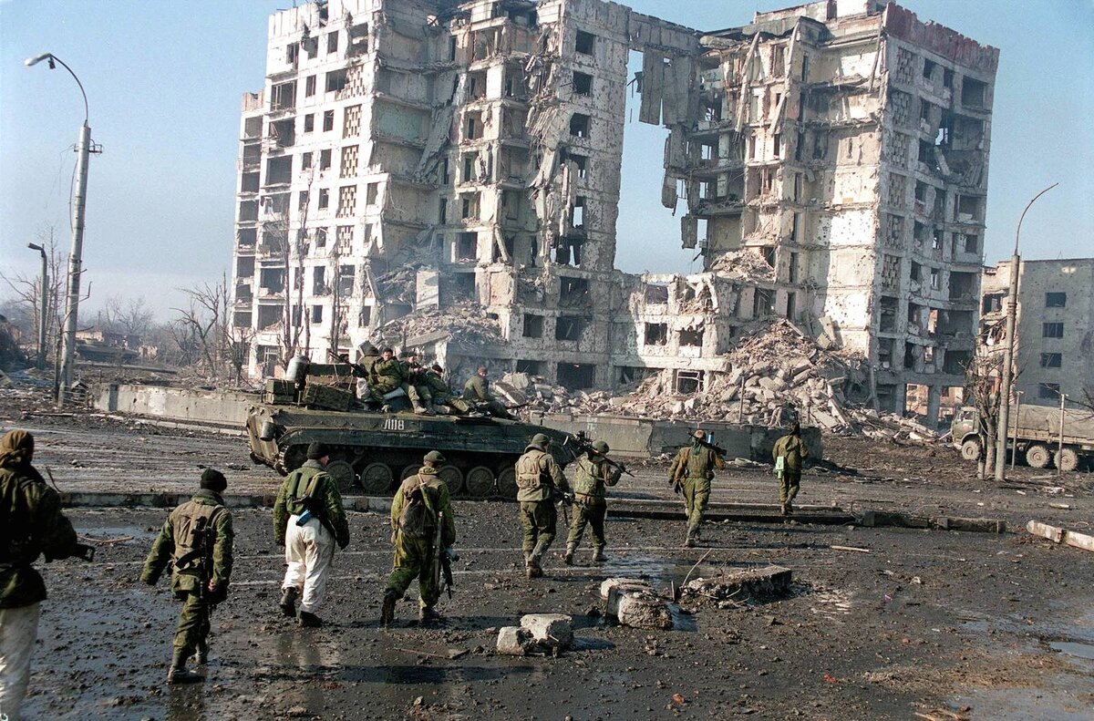 площадь минутка грозный до и после войны
