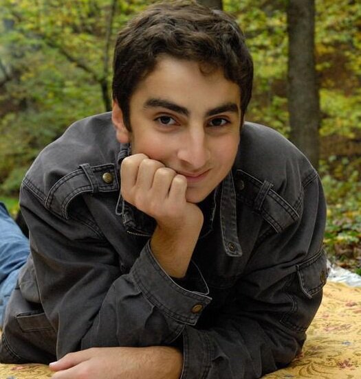 Красивый армянский мальчик