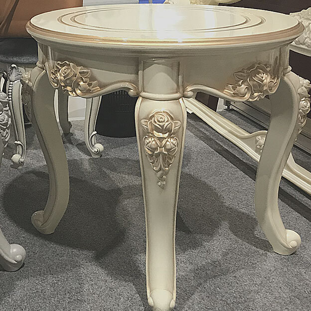 кофейный столик  в классическом стиле