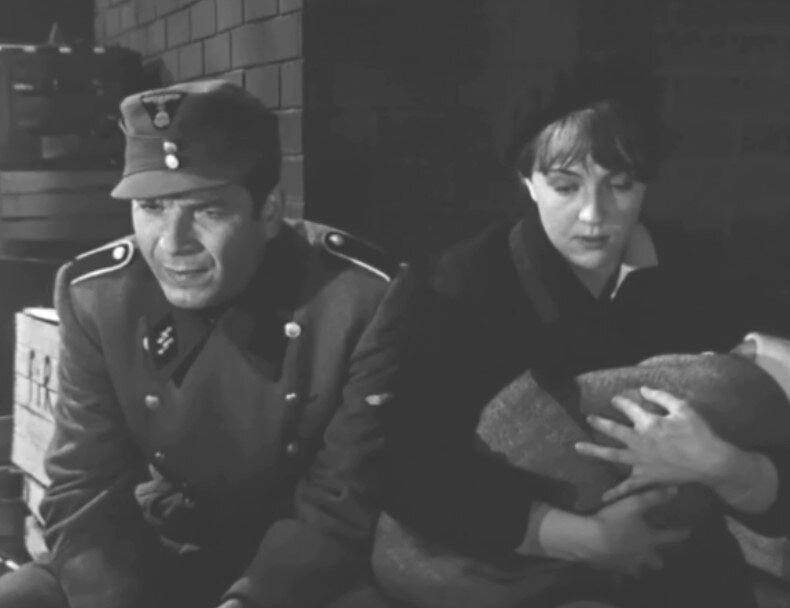 Кадр из фильма  "Семнадцать мгновений весны"              