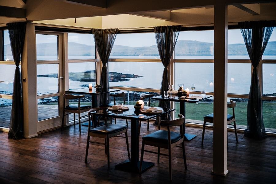 Вместо декора – природа (Источник фото: 1843magazine.com)