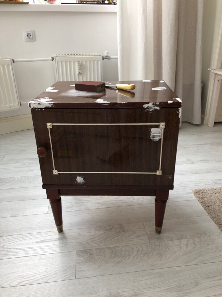 Зашпаклевала все сколы и трещины