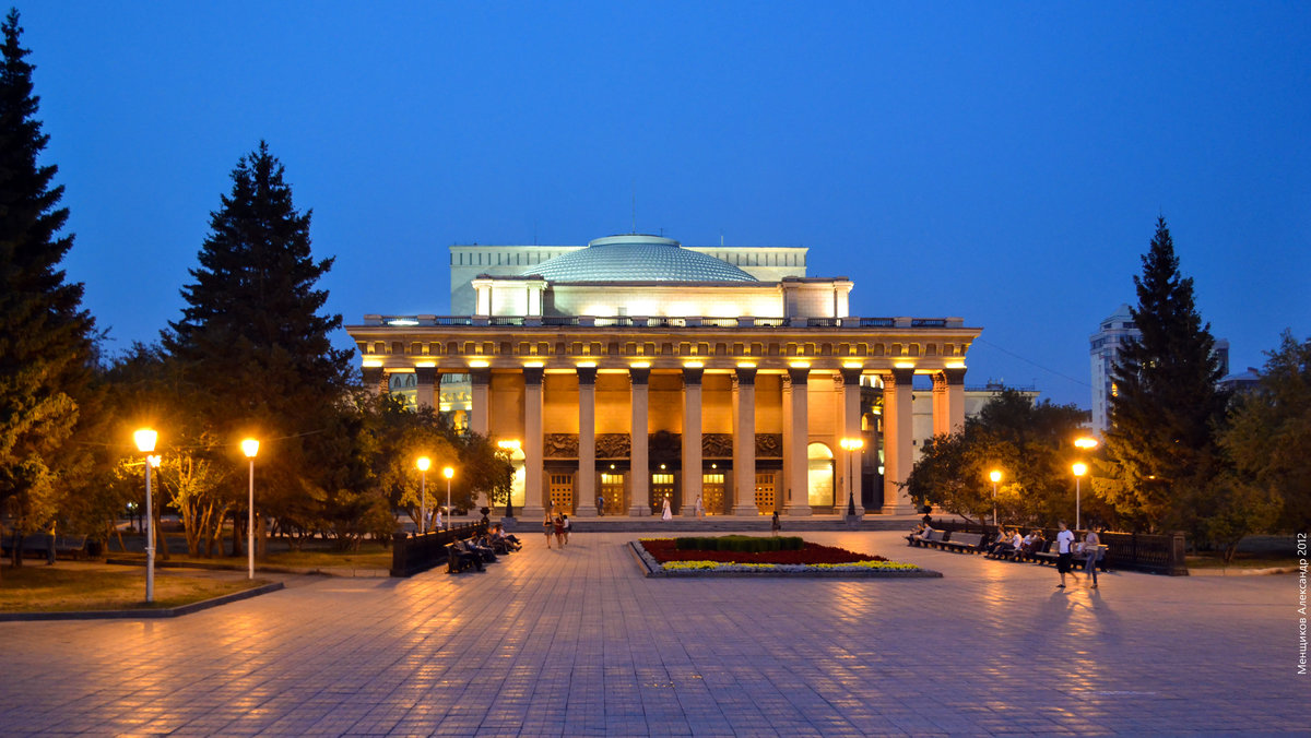 Вечерние Чебоксары: https://avatars.mds.yandex.net/get-pdb/70729/  