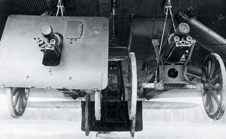 75-мм пушки подвешены под ТБ-3