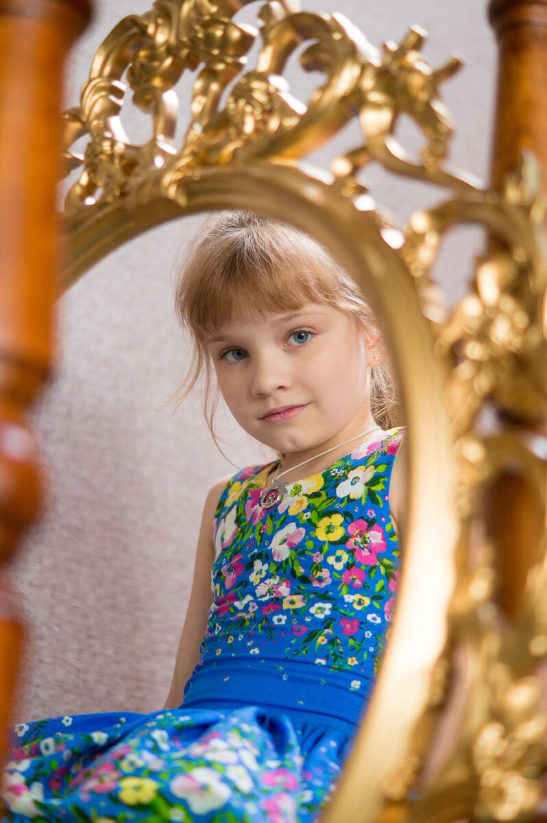 Девочка в рамке. Фото автора.