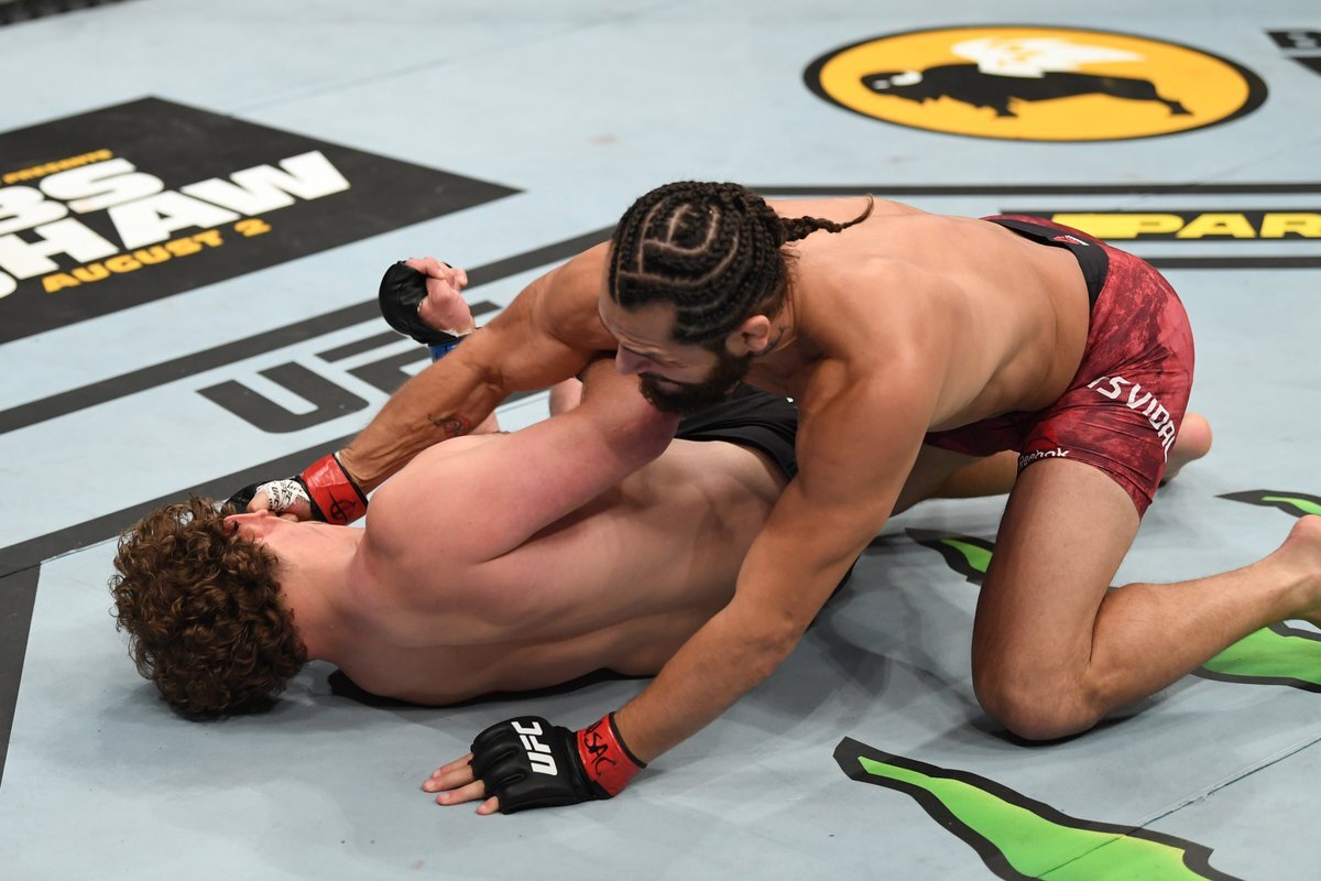 UFC нокаут Хорхе Масвидаля