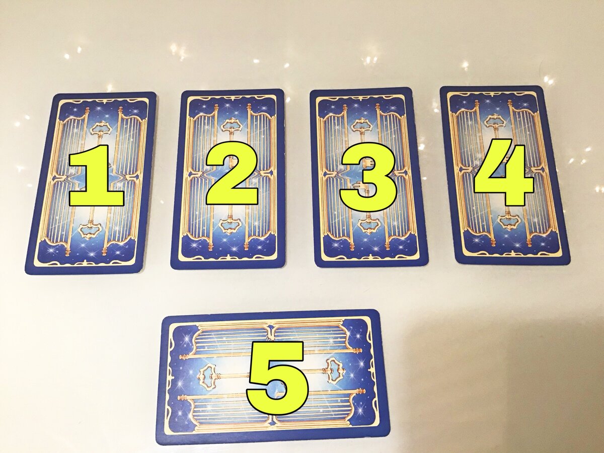 Выберете карту, которая, как вам кажется, расскажет о чувствах загаданного мужчины