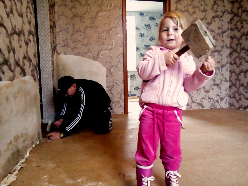 Папина помощница