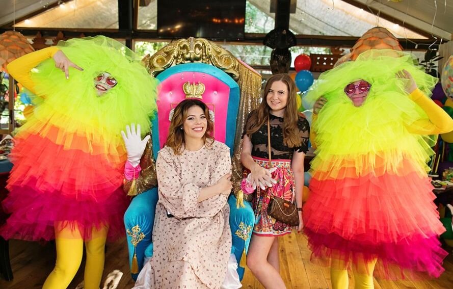 Праздник порой устраивают, чтобы скрыть печальную реальность...