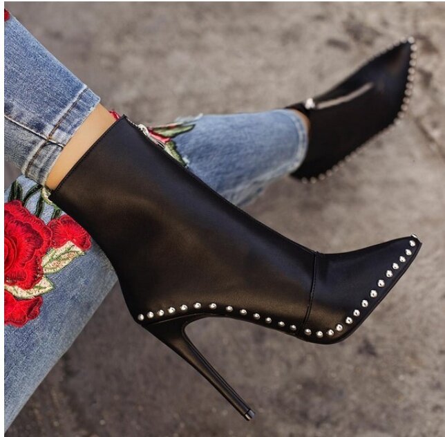 Фото с сайта https://ledysoveti.ru/