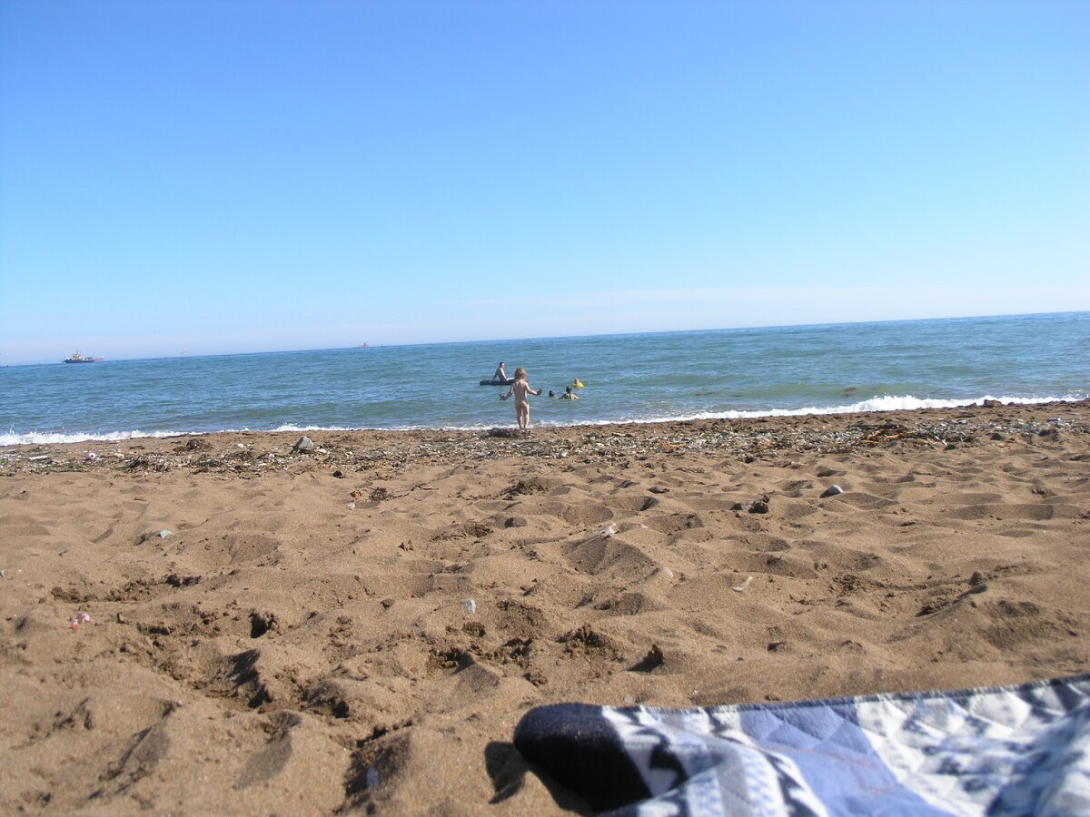 дети не мои, но море, где отдыхаем самое наше)