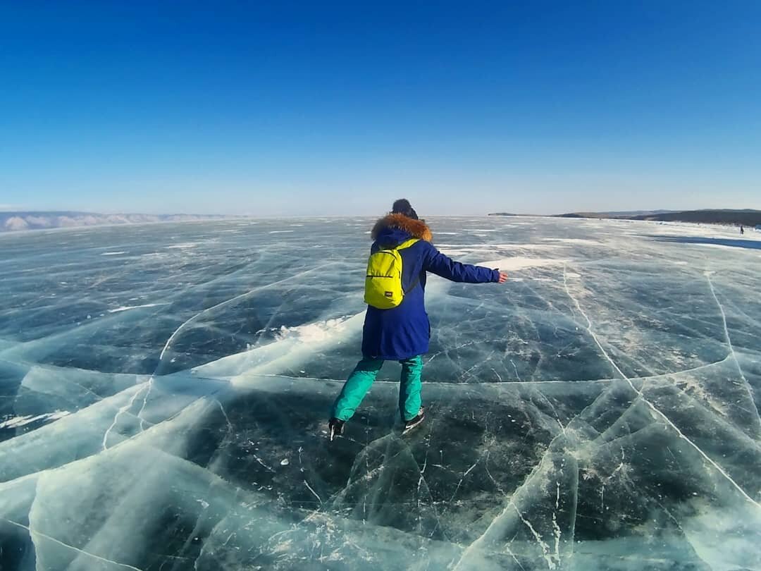 Лёд не такой скользкий, как на искусственном катке