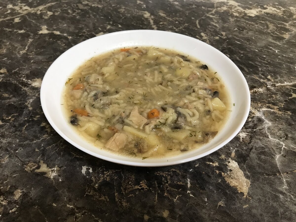 Ленивый суп с грибами и вермишелью