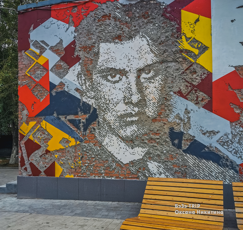 Во что превратился хлебозавод времен СССР в Москве? На что он похож сейчас?4