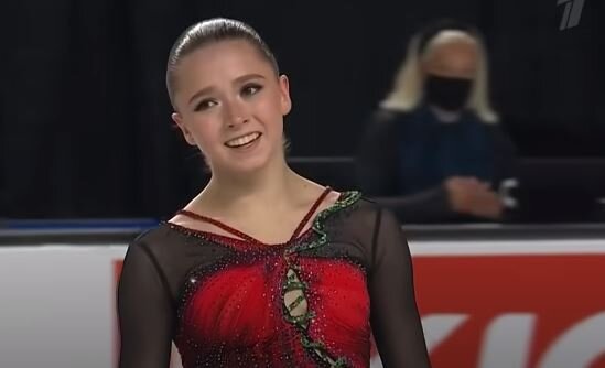 Камила Валиева после рекордной произвольной программы на канадском этапе Гран-при 2021. Источник фото: YouTube канал Первого канала.