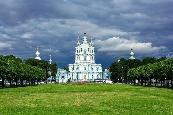 Фото из архива автора. Смольный собор, в котором я училась на бакалавриате по направлению международные отношения СПбГУ.
