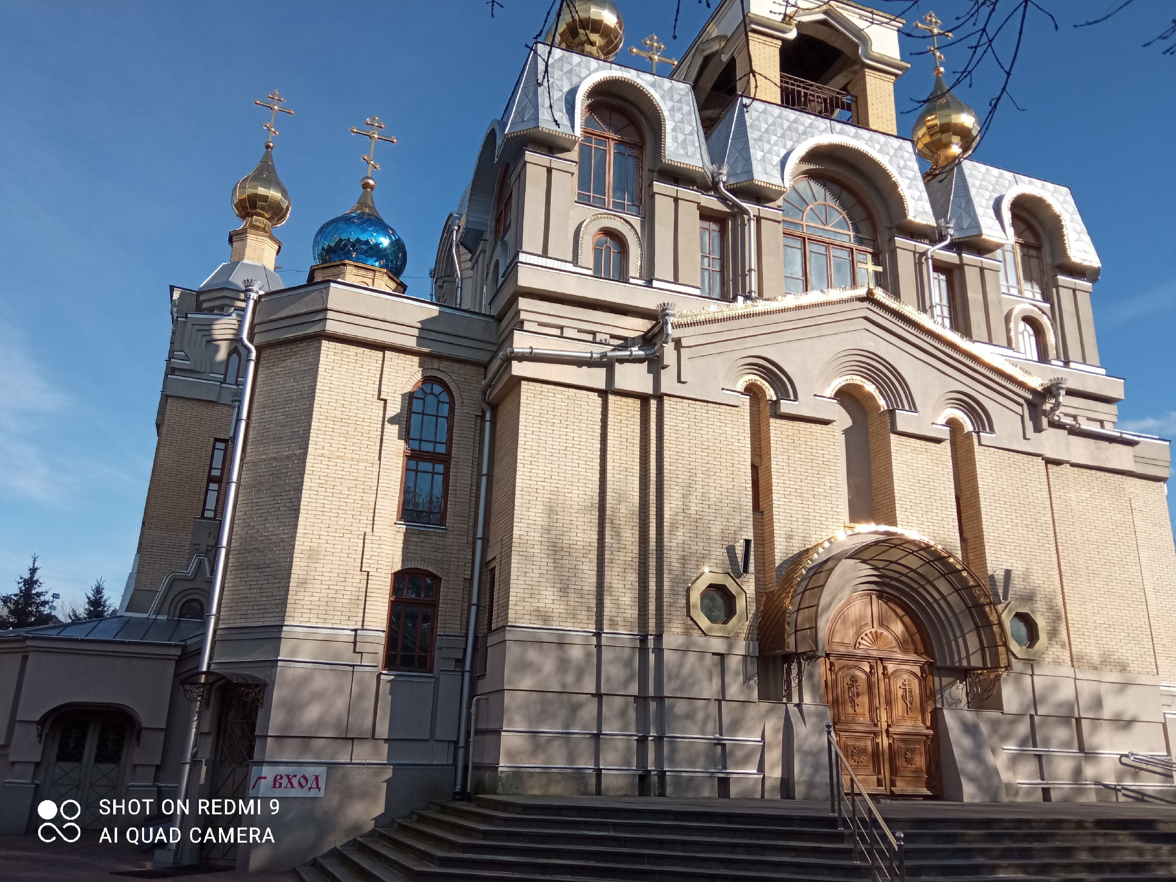 Храм Святого Пантелеимона в Ессентуках — место, где помогает вера и становится легче0