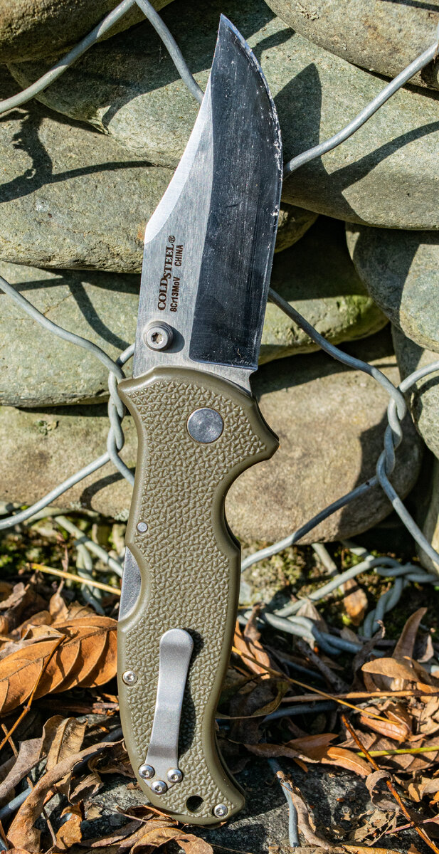 у рабочего ножа своя харизма, хоть почистить бы и не помешало