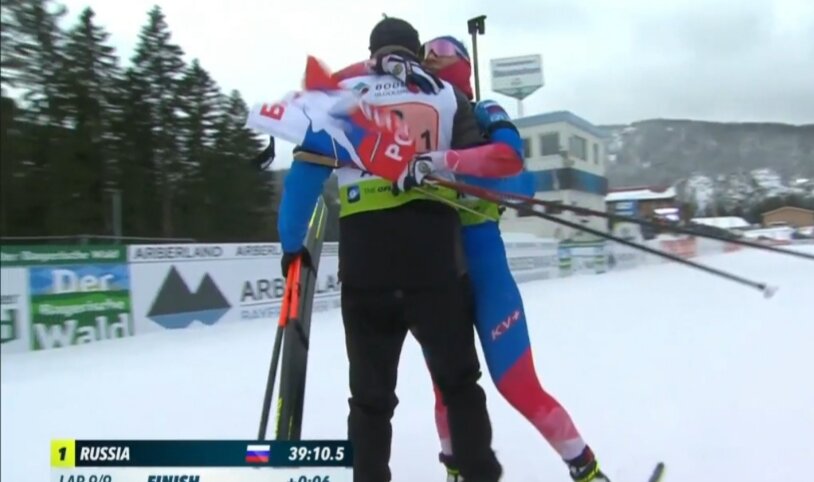 Счастливые чемпионы Европы в "сингл-миксте": Евгения Буртасова и Антон Бабиков 