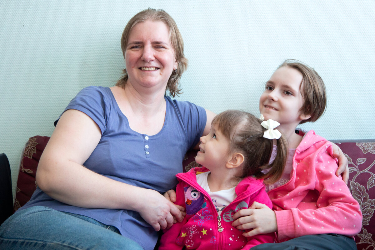 Анна с дочерьми Варей и Настей