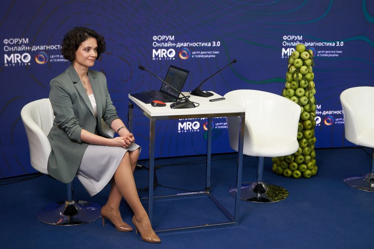 Мы приглашали эксперта, чтобы добиться нужно качества, света, звука, внешней «упаковки». Сессии и круглые столы получились в хорошем смысле похожими на ток-шоу. 