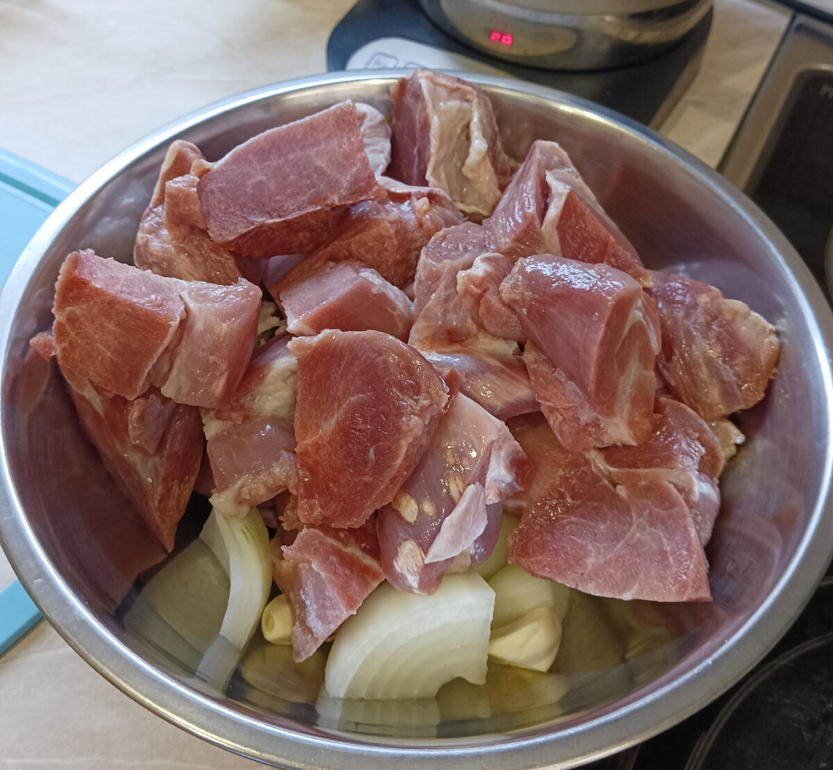 Делюсь секретом приготовления супер пышных котлет! Добавляю в фарш один ингредиент- не догадаетесь какой. Делюсь секретом приготовления супер пышных котлет! Добавляю в фарш один ингредиент- не догадаетесь какой.