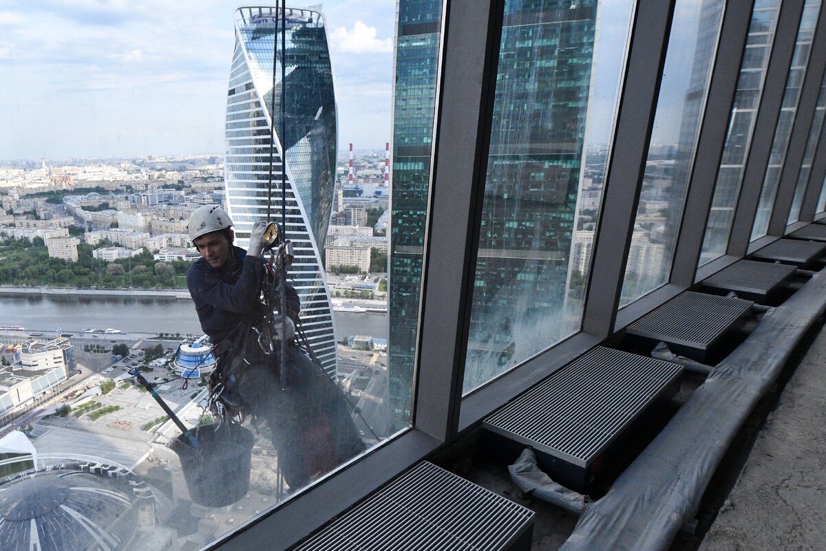     Почему скрипят стекла и дворники даже на чистой машине Фото globallookpress.com