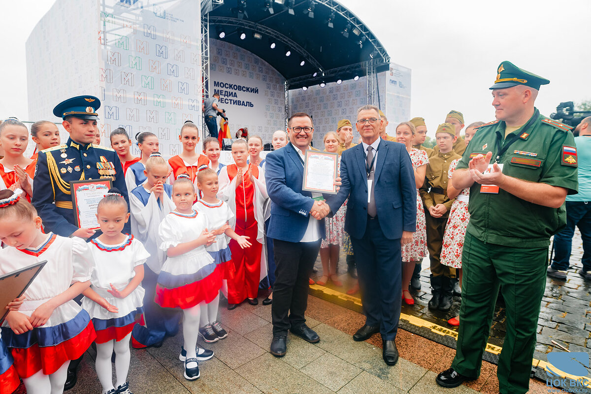 02.09.2023 г. Творческая группа ЦОК ВКС выступила на сценической площадке «Московский медиафестиваль», которая расположена рядом с монументом Победы на Поклонной горе в Москве.-4