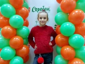 Отметьте разницу сейчас: я привела тебя в школу и ты давай там учись, как и чему меня мало интересует, я заплатила деньги ты должен это делать.