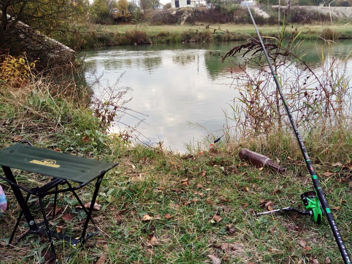 фото реки биюк карасу: рыбацкое место на уголке.