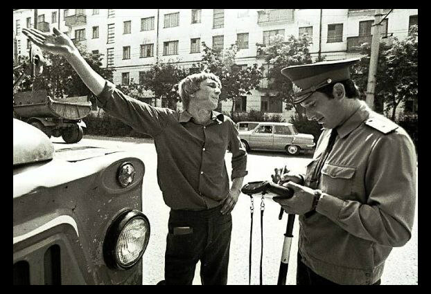 Гаи выписывает штраф