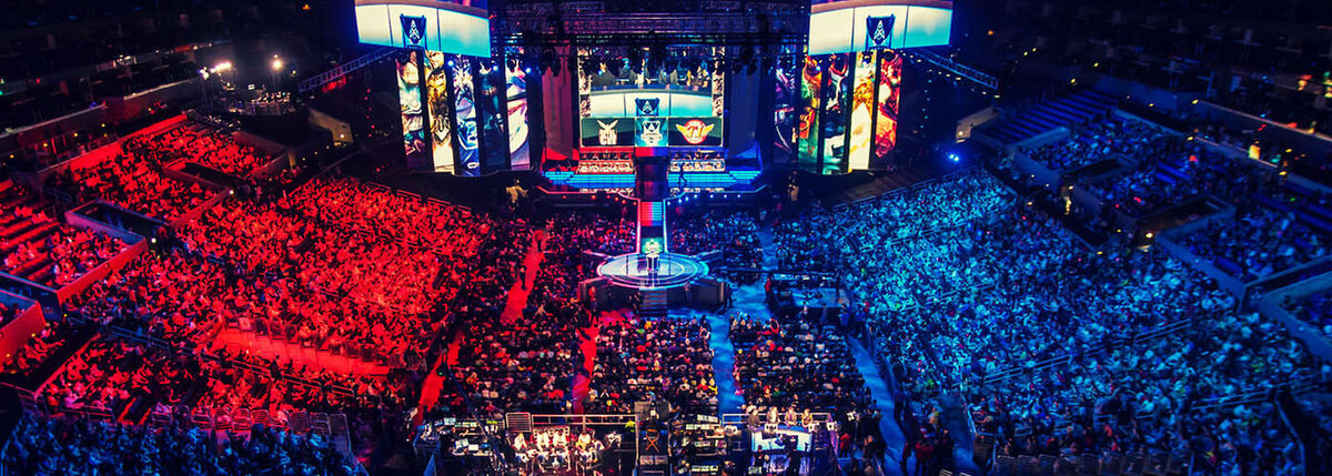 Киберспорт только начал развиваться в России. Успей ухватить работу своей мечты