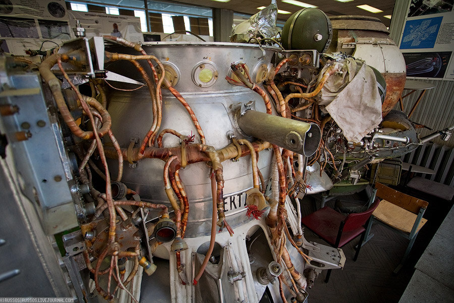 корабль союз тма. двигатели мягкой посадки корабля союз. 11д839м. двигатели мягкой посадки. спускаемый аппарат союз тма 1.