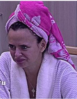 В Сеть попало реальное фото звезды «ДОМ 2» Вики Романец: без фотошопа ее не узнать