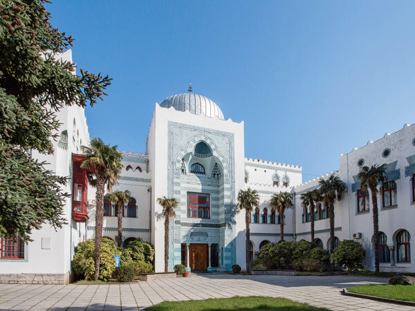 Дворец Дюльбер. Фото Chudesenko.ru.