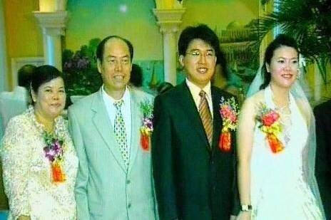 Свадебное фото Ян с родителями.