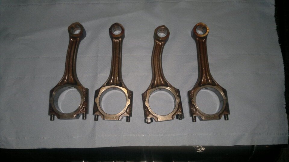 Поршень b20b honda. Ниссан тино двигателя поршень. Размер шатуна митсуи лансер 9. Шатун 4g18. Поршень b20b honda.