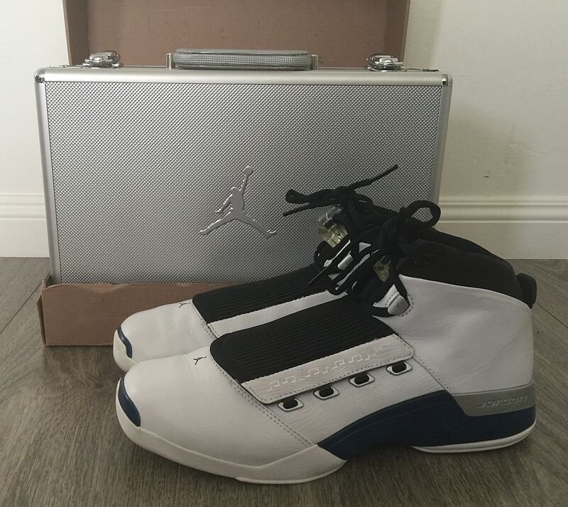 Nike Air Jordan XVII