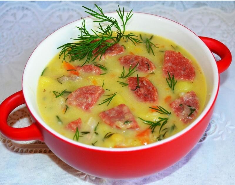 Рисовый суп с колбасой