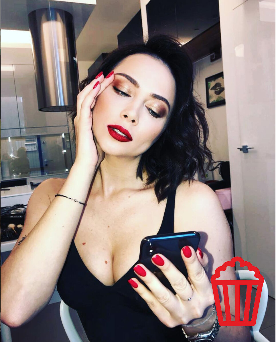 Настасья Самбурская