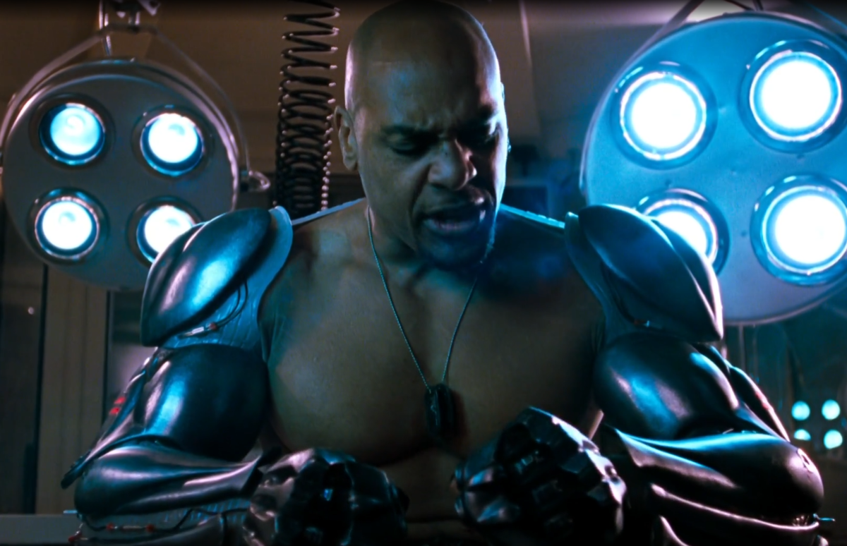 Кадр из фильма "Смертельная битва: Истребление".