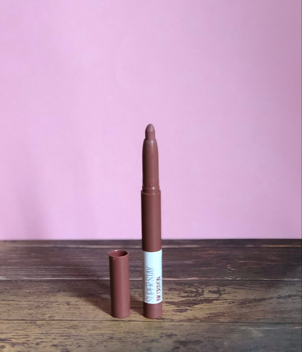 фото сделано мной,  Superstay Crayon Trust Your GUT