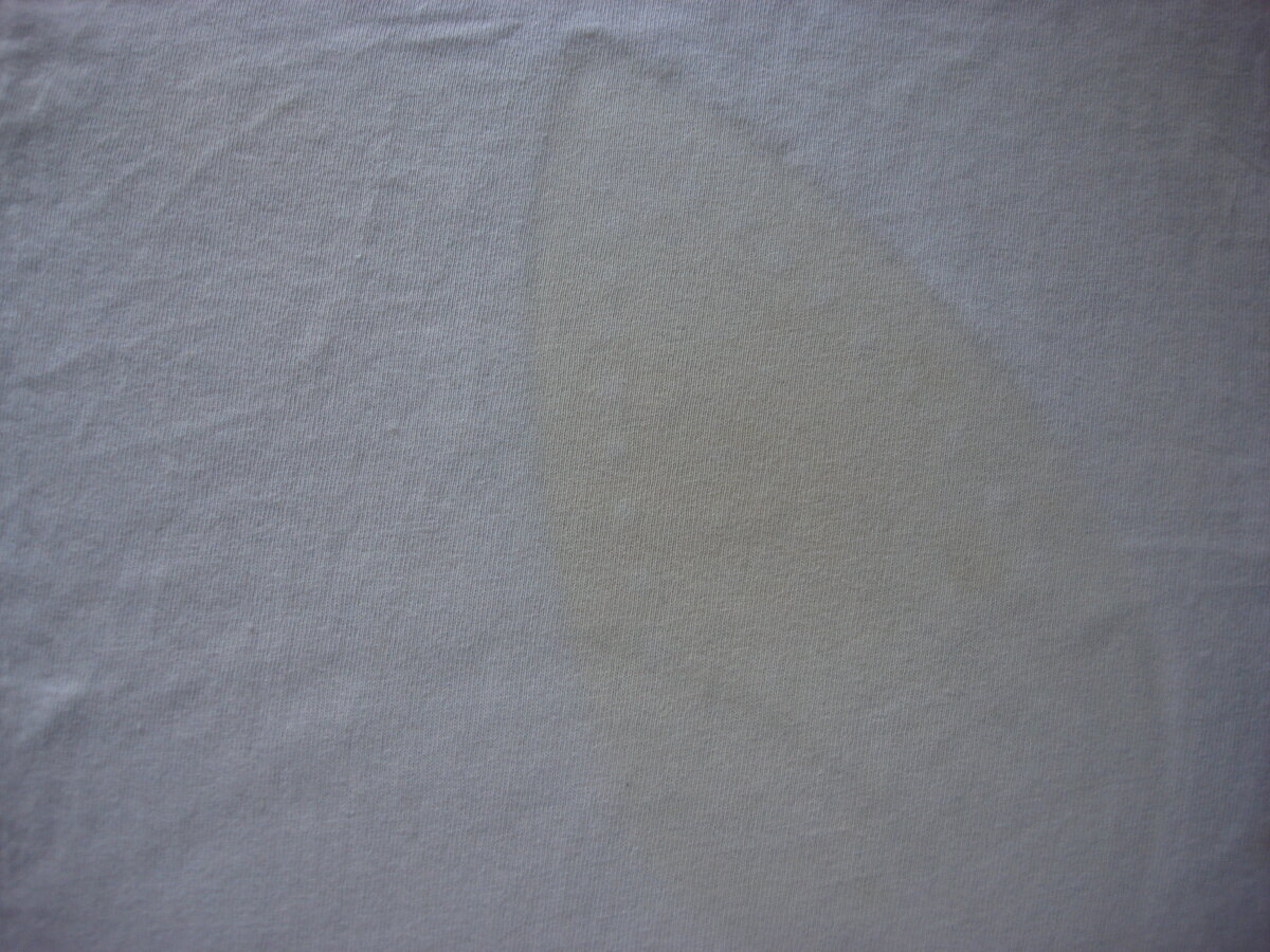 Фото сделано автором (подпалина от утюга)