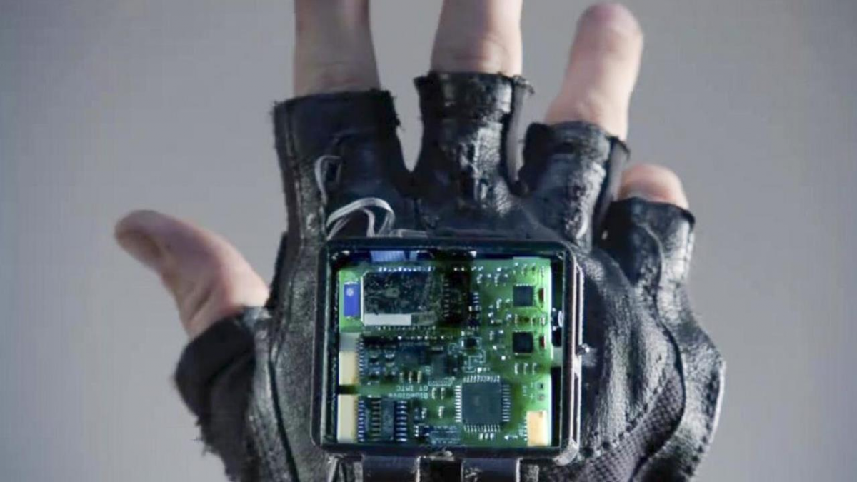 Перчатка для лечения симптомов инсульта 