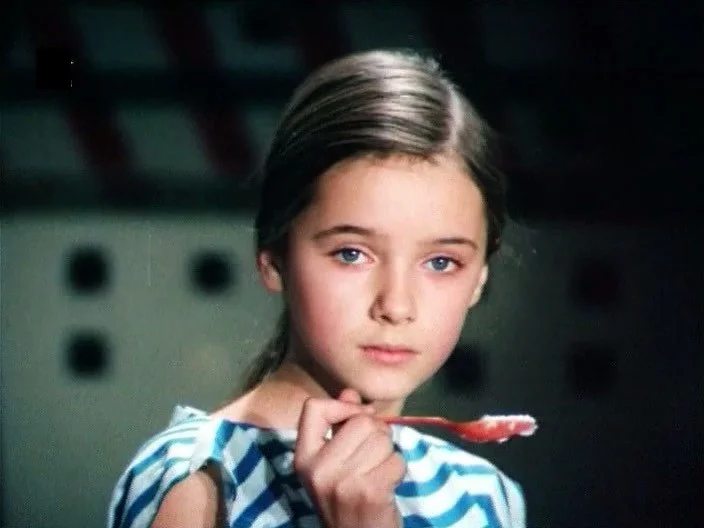 Екатерина Прижбиляк в фильме «Остров ржавого генерала». Кадр из фильма