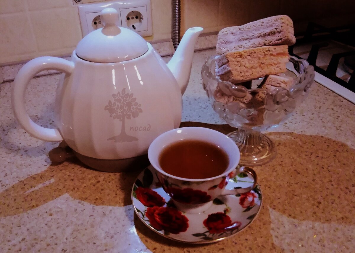 Самый нежный и яблочный десерт к чаю - рыхлая коломенская пастила.