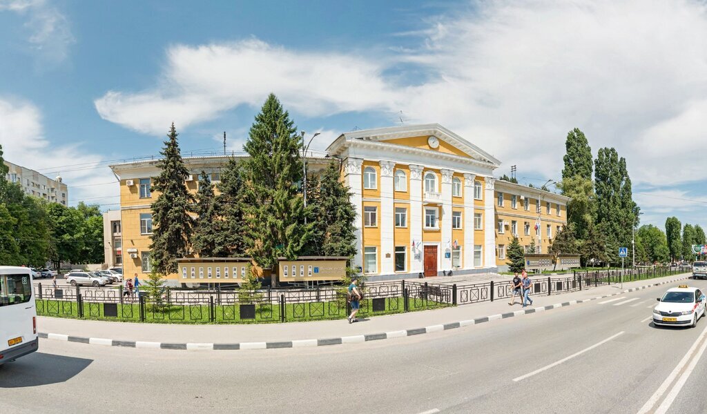 Телефон администрации города саратова. Администрация заводского района Саратов. Администрация заводского района города Саратова. Администрация города Саратов заводской район. Панорама заводского района Саратова.