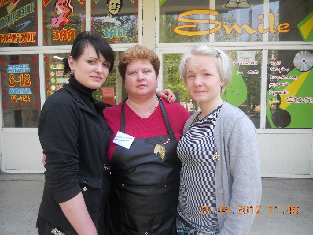 Ирина с коллегами по работе через год послеоперации (фото из архива автора) 